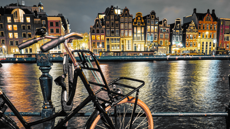 Amsterdam Evening Top Highlights City Bike Tour